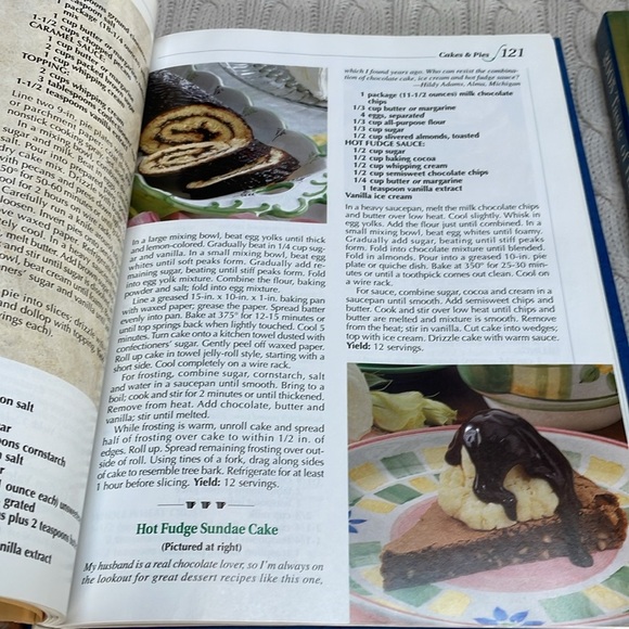 Taste of Home hardback cookbooks. ‘02 & ‘05. Annual recipes colored pics family - Picture 7 of 16